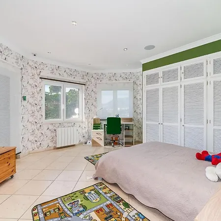Svim, Walking Distance To The Beach! Marbella